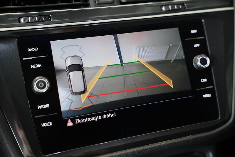 Volkswagen Tiguan Allspace - fotka 19 z 30