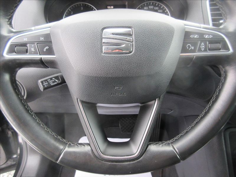 Seat Alhambra 2,0 TDI DSG 7Míst Xenon Style - fotka 11 z 20