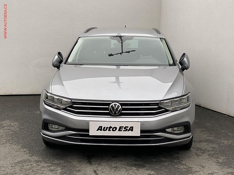 Volkswagen Passat (2021) 2.0 TDi, Business, DSG, TZ - fotka 2 z 19