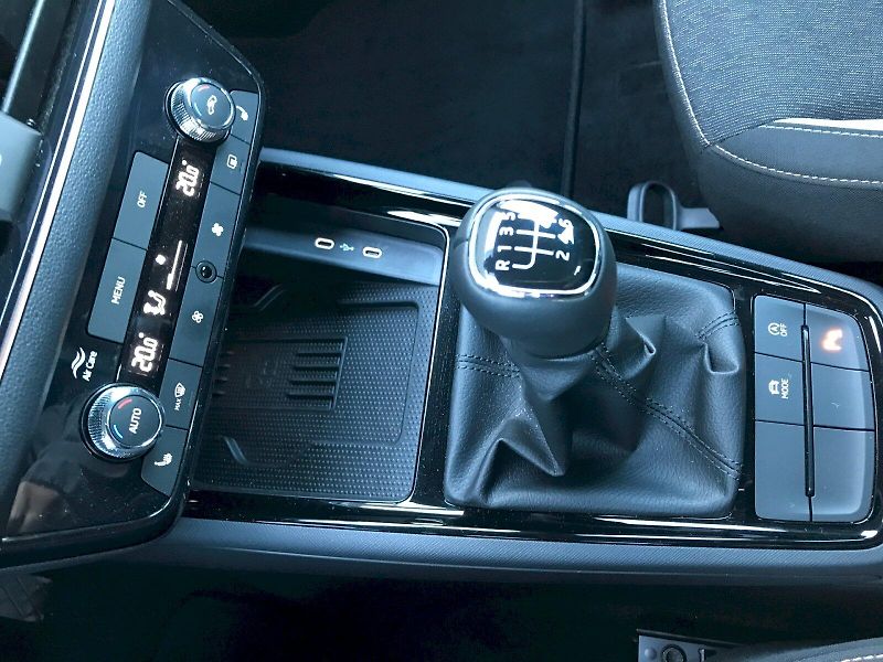 Škoda Kamiq (2025) SELEC TSI 85/1.0 M6F - fotka 27 z 27