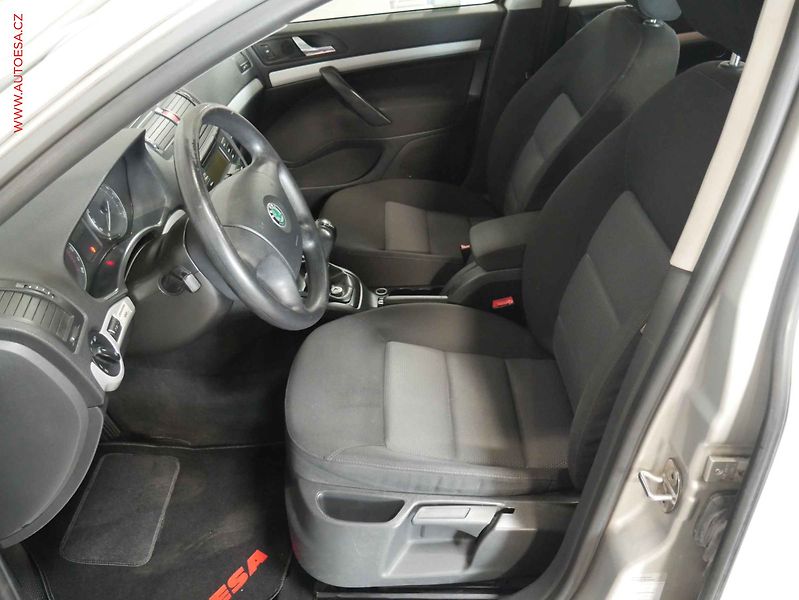 Škoda Octavia (2006) 1.9 TDI, TZ, STK10/28 - fotka 9 z 15