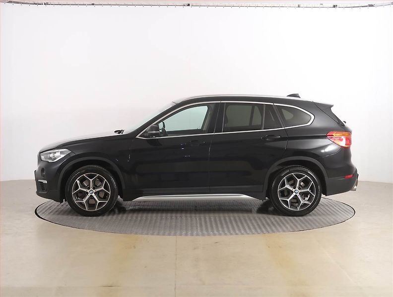 BMW X1 (2019) xDrive20d, 4X4, Automat - fotka 3 z 23