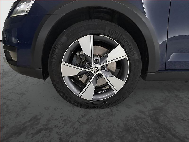 Škoda Octavia (2017) Scout 2.0 TDI, 4X4, Automat - fotka 15 z 20