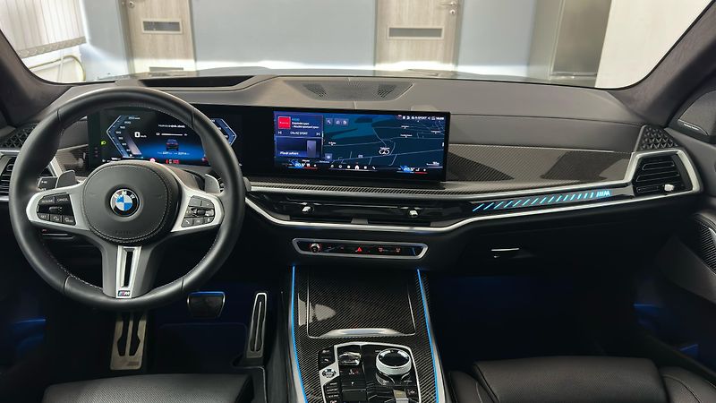 BMW X7 M60i X-DRIVE / ZÁRUKA / 7 MÍST - fotka 36 z 67