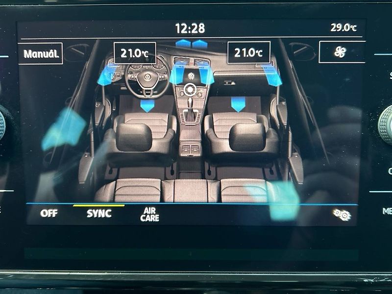 Volkswagen Golf (2018) 1.4 TSI R-Line - fotka 19 z 32