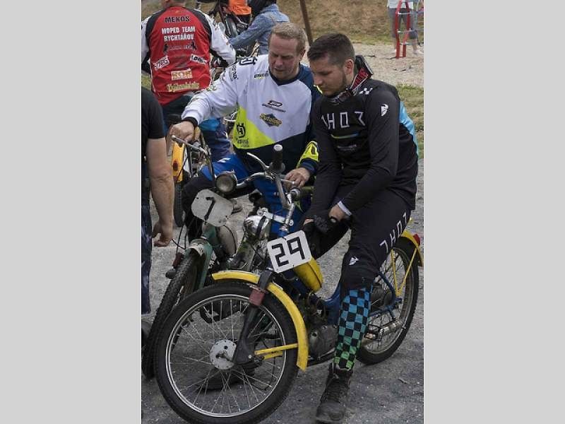 První červencová sobota byla v Rychtářově ve znamení mopedů. Moped rallye ho ovládla s čtyřiadvacátým ročníkem.