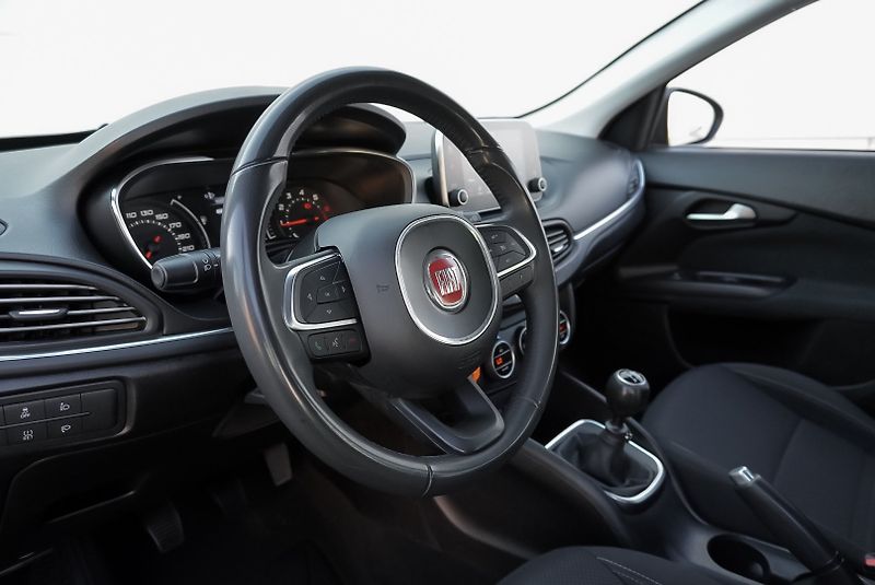 Fiat Tipo 1.4 LOUNGE - fotka 15 z 22