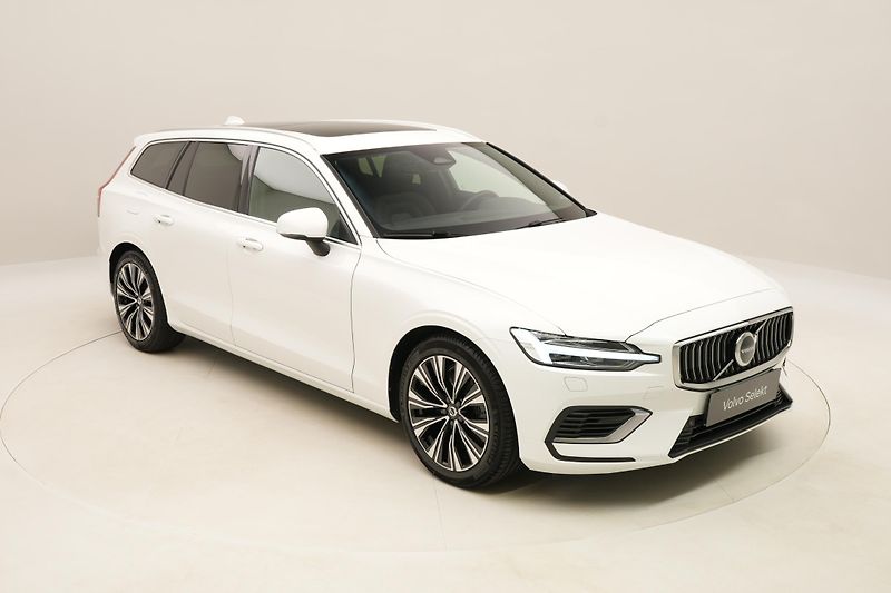 Volvo V60 T6 AWD RECHARGE REZERVACE - fotka 16 z 54