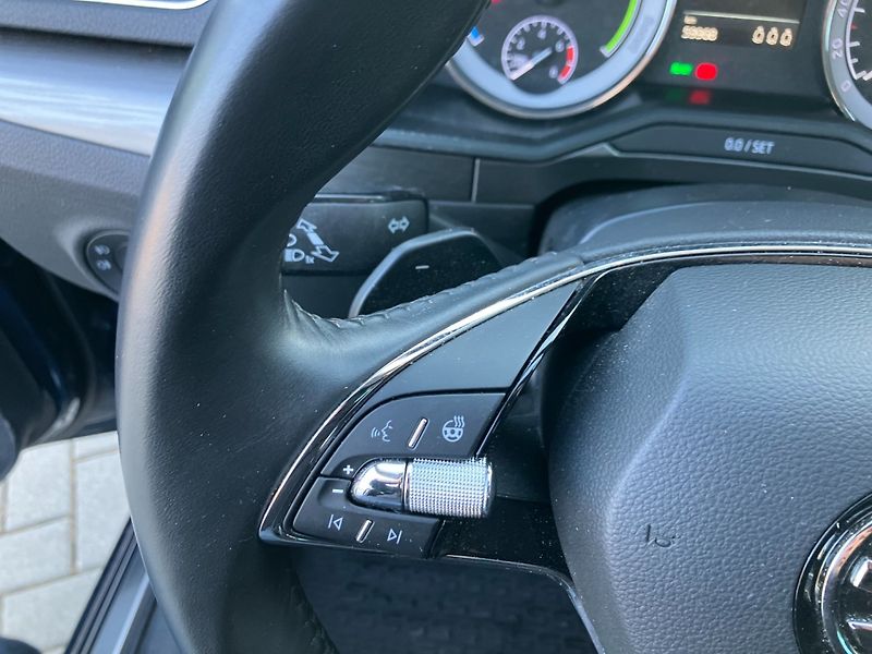 Škoda Superb (2020) IV 1.4PHEV 160 STYLE DSG - fotka 26 z 37