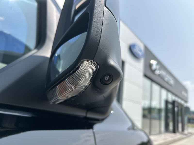 Ford Tourneo Custom Titanium L1 2.0 EcoBlue 110 kW - fotka 5 z 37