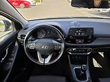 Hyundai i30 (2019) 1,4i 73kW HB - náhled 15