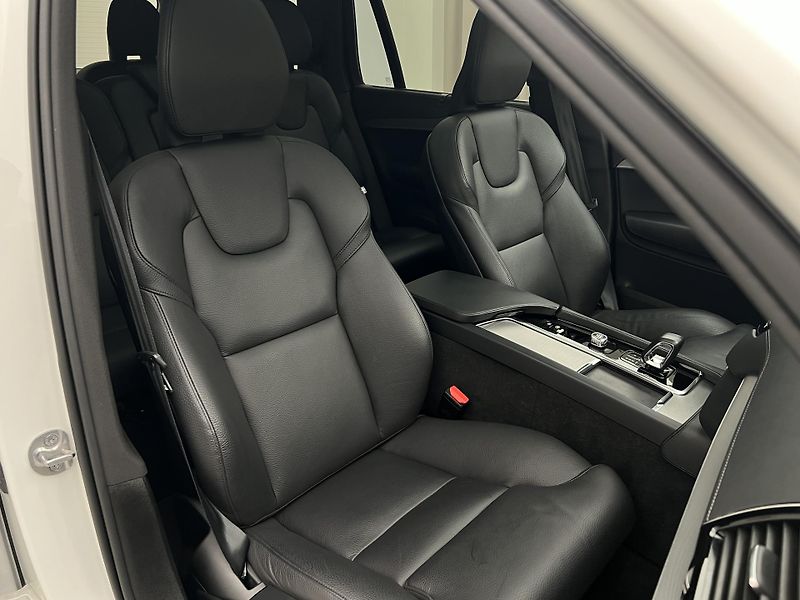 Volvo XC90 B5 AWD BRIGHT PLUS AUT 7 MÍST - fotka 20 z 49