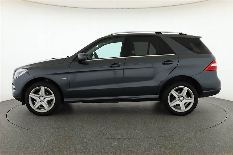Mercedes-Benz Třídy M (2012) ML 350 BlueTEC, 4X4, Automat - fotka 3 z 13