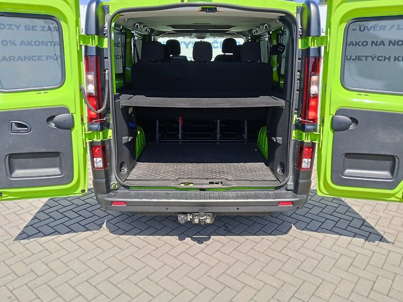 Opel Vivaro (2015) Tažné, 8-míst,  ČR, Long! - fotka 10 z 26