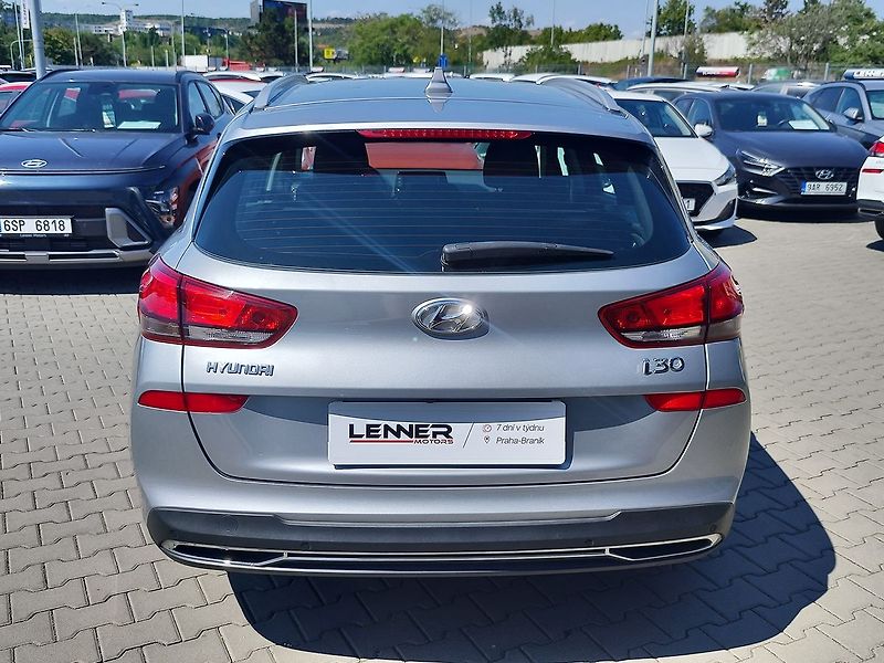 Hyundai i30 1.0 T-GDI/88kW Comfort - fotka 6 z 26