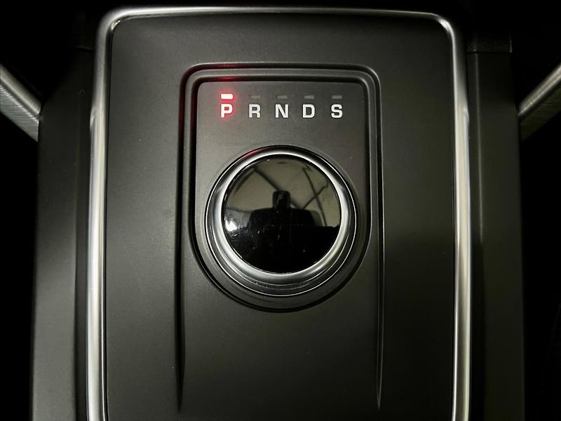 Land Rover Discovery TD4 180k 4WD, KAMERA, NAVI, 7S - fotka 20 z 24
