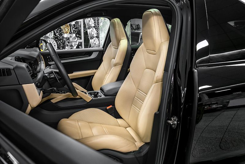 Porsche Cayenne PPF/PASM/PANO/360/ZARUKA/CHRON - fotka 12 z 20