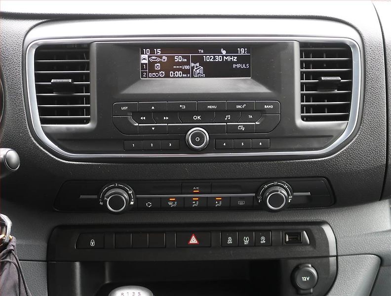 Peugeot Expert (2018) 1.6 BlueHDi, Bus, 6Míst, ČR - fotka 12 z 16