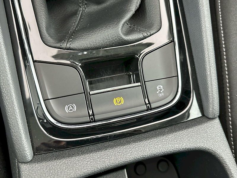 Škoda Karoq (2022) 1.5TSI 110kW Ambition Tour - fotka 25 z 31