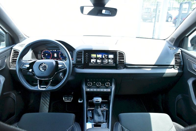 Škoda Karoq (2023) Sportline Exclusive 1.5 TSI 11 - fotka 5 z 35