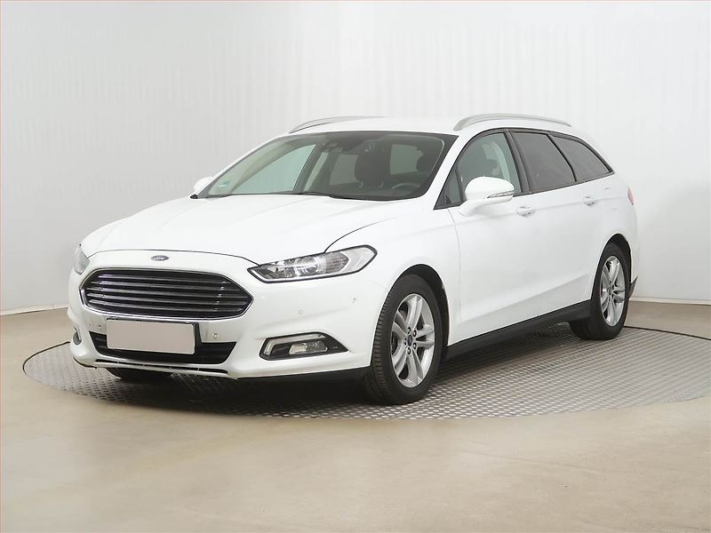 Ford Mondeo (2018) 2.0 TDCI, Navi, Tempomat - fotka 2 z 15