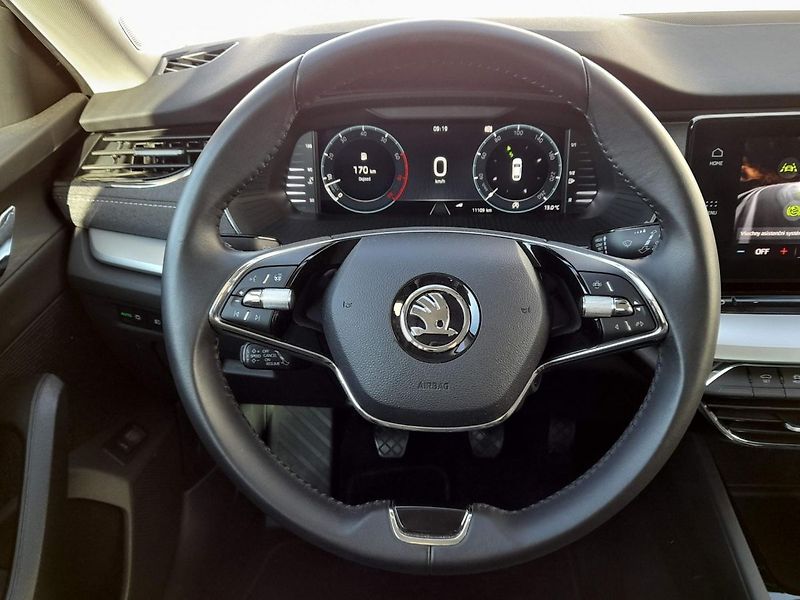 Škoda Octavia Style Plus Navi 1.5 TSI 110kW - fotka 17 z 20