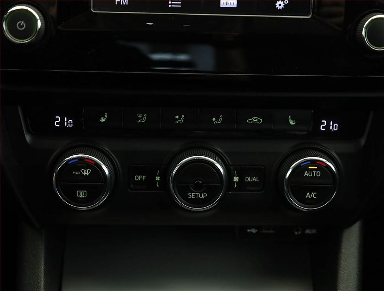 Škoda Octavia (2014) 1.6 TDI, Serv.kniha, Tempomat - fotka 11 z 15