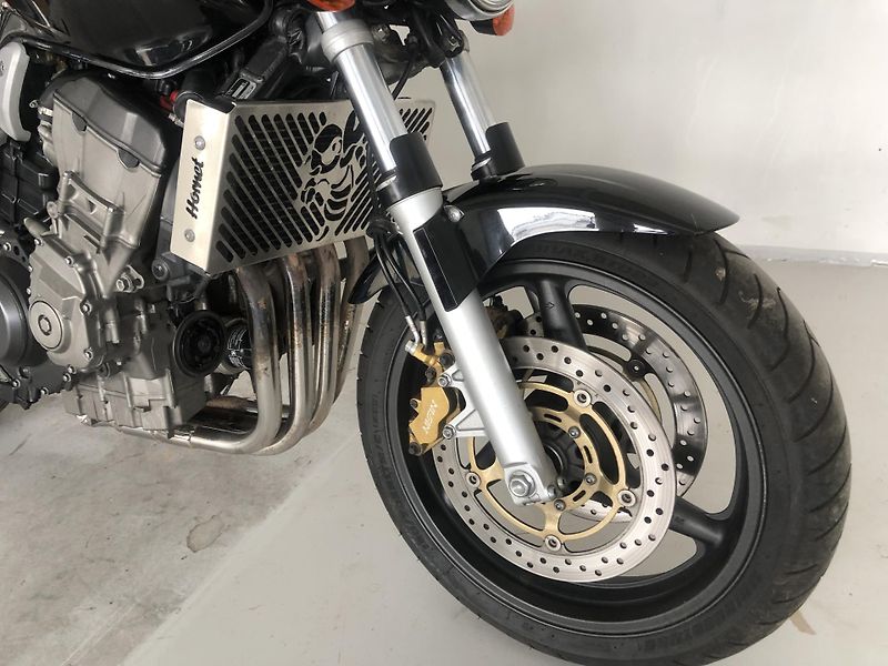 Honda CB 900 F Hornet - fotka 19 z 19