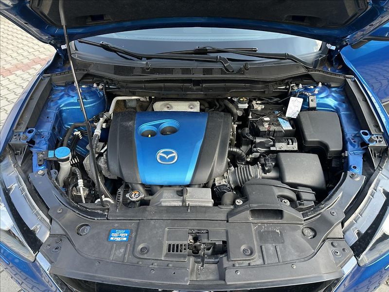 Mazda CX-5 2,0 Sports-Line 4x4 - fotka 11 z 35