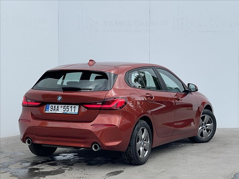 BMW Řada 1 2,0 118d A8 LED+PDC+ACC - fotka 3 z 22