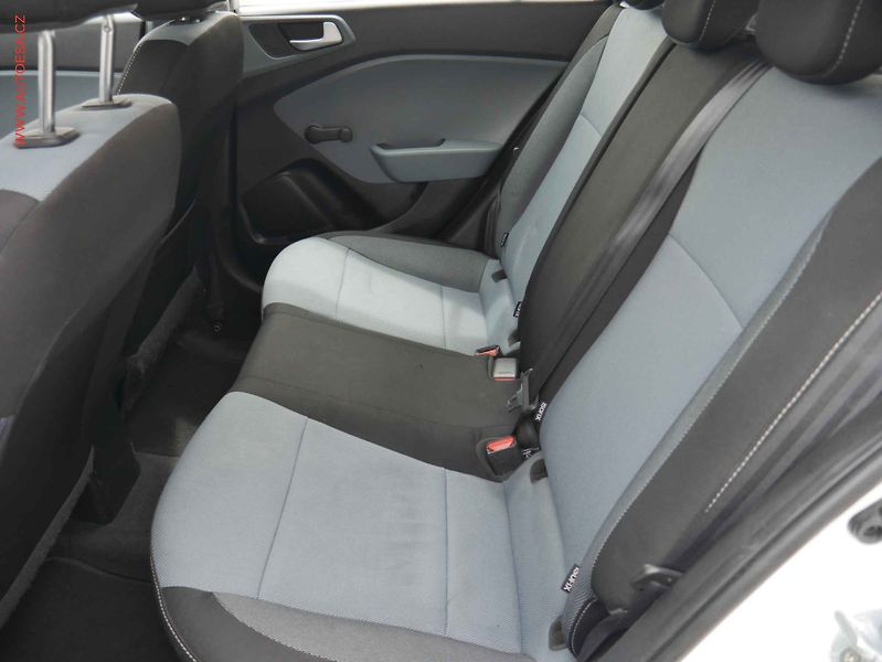 Hyundai i20 (2017) 1.3i, ČR, AC - fotka 10 z 16