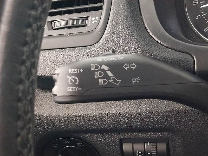 Škoda Fabia (2012) Ambition 1.6 TDI, Serv.kniha - fotka 17 z 20