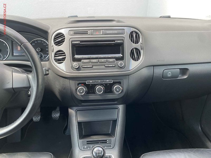 Volkswagen Tiguan (2012) 2.0 TDi, Sport, TZ, kůže, - fotka 11 z 15