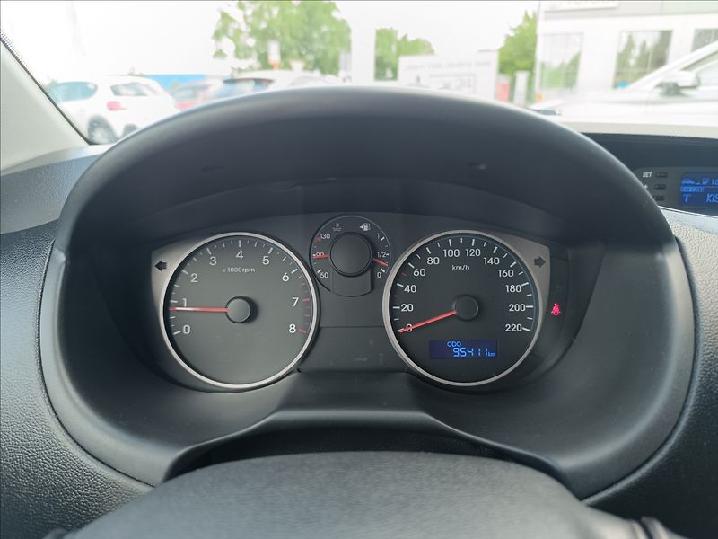 Hyundai i20 1,2 CVVT Family Space - fotka 11 z 17