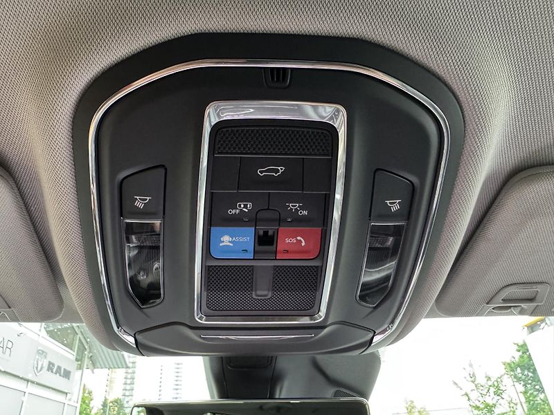 Jeep Grand Cherokee 3,6 V6 Limited - fotka 52 z 59