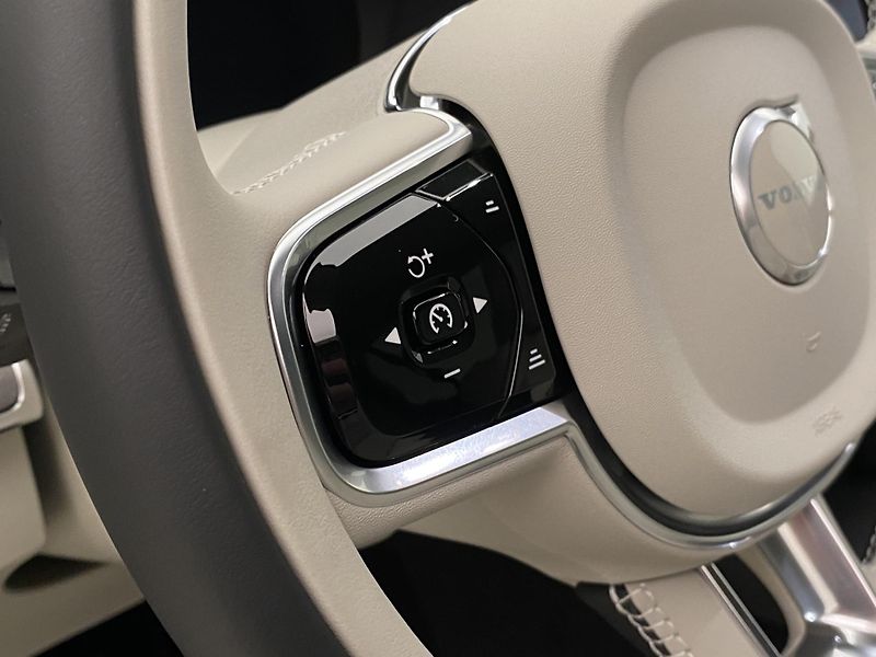 Volvo XC90 (2026) B5 AWD AUT BRIGHT PLUS 7míst - fotka 26 z 68