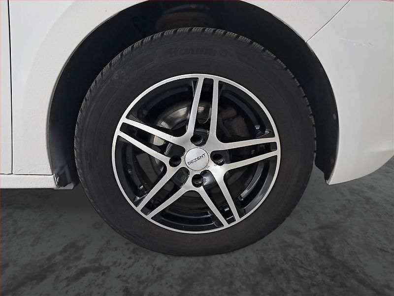 Peugeot 301 (2013) 1.2 VTi, po STK, jezdí dobře - fotka 14 z 15