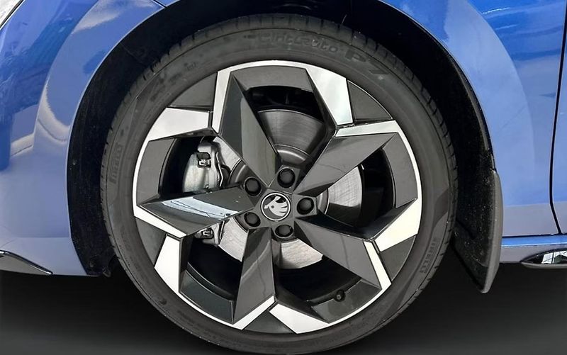 Škoda Superb Sportline 2.0 TSI 4x4 Tažné - fotka 10 z 17