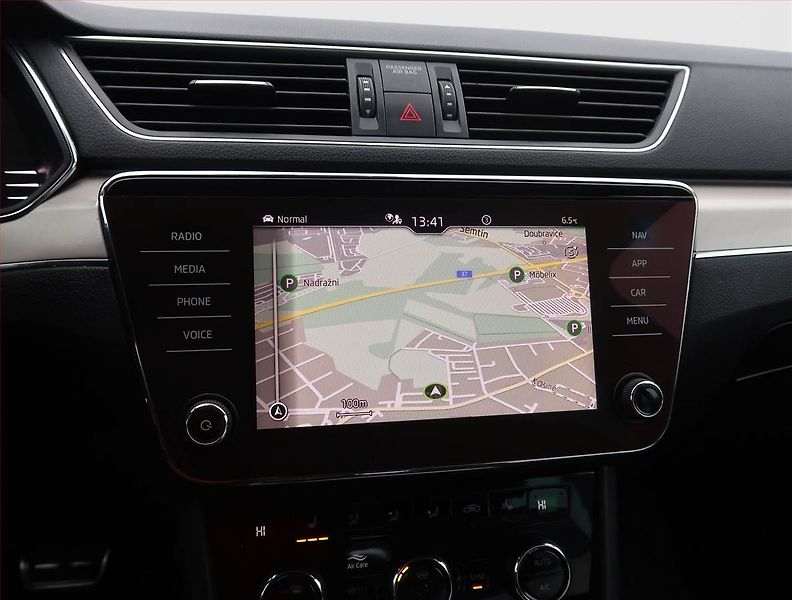 Škoda Superb (2022) Style 2.0 TDI - fotka 16 z 22