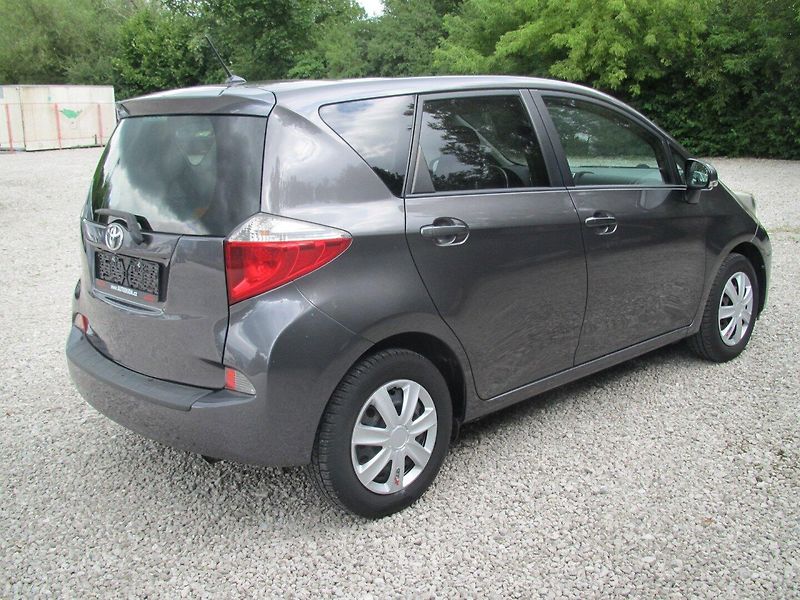 Toyota Verso S 1.3 - fotka 6 z 18