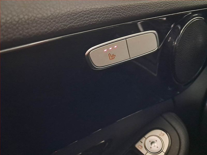 Mercedes-Benz Třídy C (2018) C 200 d, Automat, Serv.kniha - fotka 19 z 20