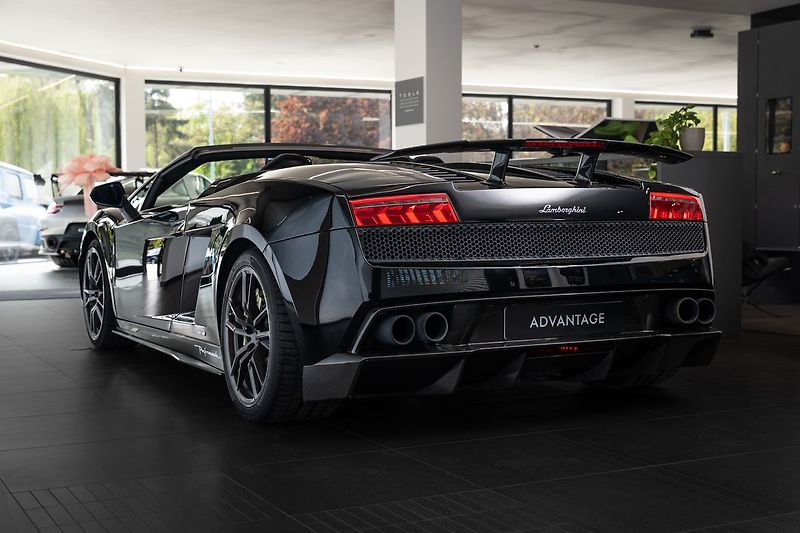 Lamborghini Gallardo Spyder Karbo/Alcantace/Kamera - fotka 4 z 20