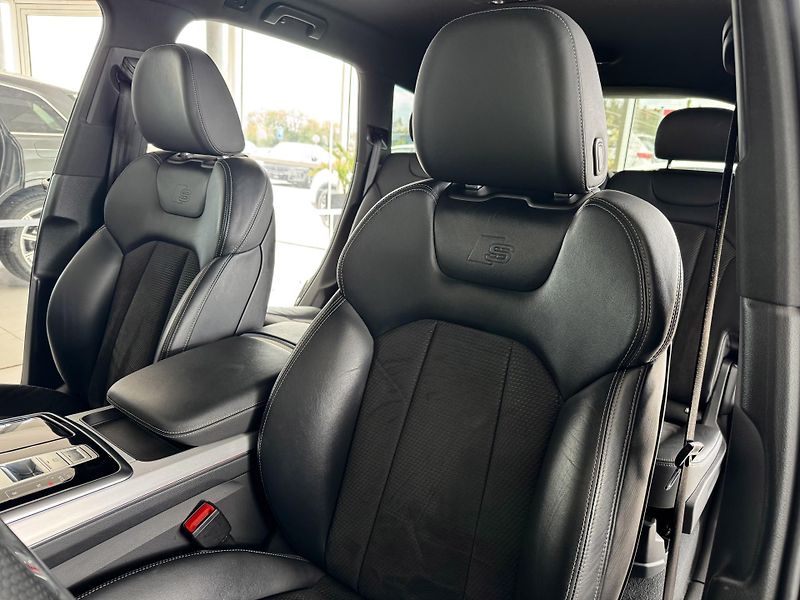 Audi Q7 50TDI Q*S-LINE*Matrix*Vzduch - fotka 15 z 44