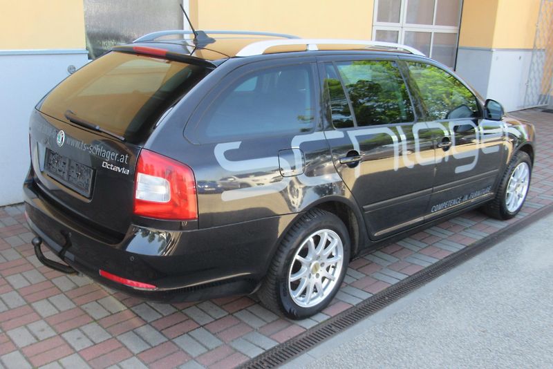 Škoda Octavia 1.6 TDI AUT. KLIMA NAVI TAŽNÉ - fotka 5 z 30