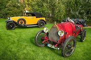 Poslední dubnovou sobotu bude na trávnících v areálu Galerie Golf Hostivař k vidění zhruba padesátka špičkových historických automobilů.