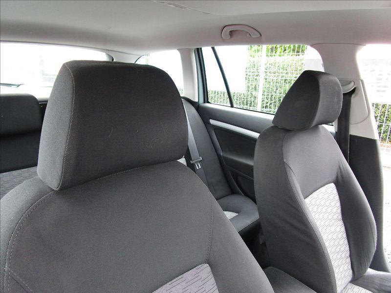 Škoda Octavia Combi 1.9TDi Ambiente, Klima - fotka 18 z 41