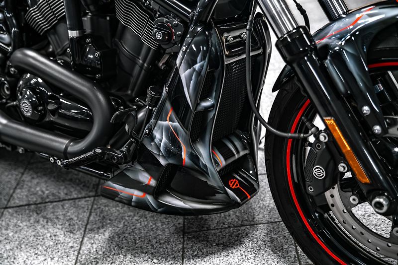 Harley-Davidson VRSCF V-Rod Muscle CUSTOM ÚPRAVA - fotka 16 z 21