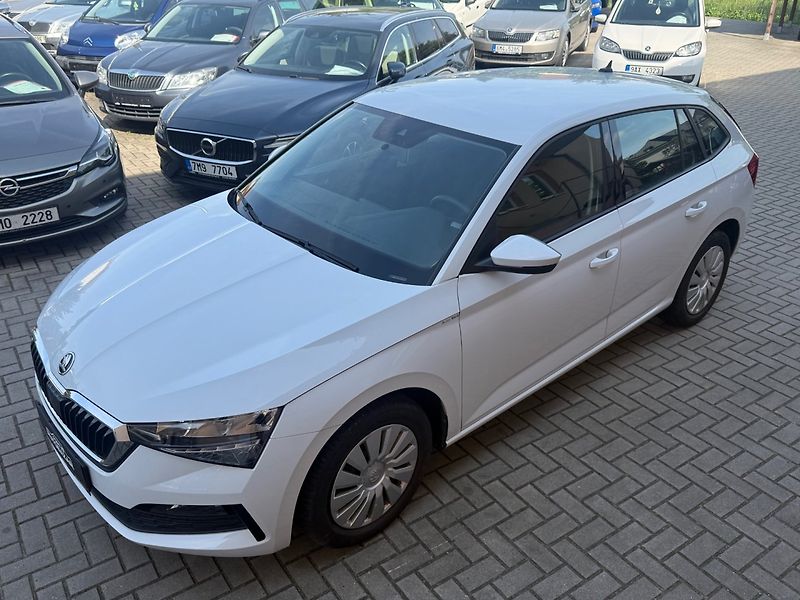 Škoda Scala (2020) 1.0 TSI - fotka 13 z 15