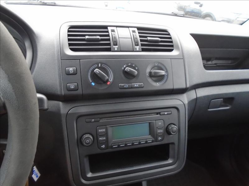 Škoda Roomster 1,4   1.4 - fotka 24 z 25