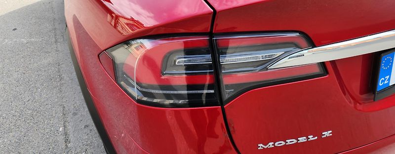 Tesla Model X (2018) 5 MÍST-AWD-KOLA-20-SOH-87,3 - fotka 46 z 58